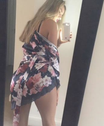 Я нежная и страстная, дарю настоящее наслаждение. Встречусь с тобой в уютной и комфортной обстановке Москвы или приеду к тебе, если захочешь. У меня есть все, чтобы сделать нашу встречу незабываемой: идеальные формы, опыт и сексуальные навыки. У меня есть отличные отзывы и настоящие фото, чтобы подтвердить мою красоту и привлекательность. Забудь обо всех заботах и погрузись со мной в мир наслаждения и удовольствия. Жду тебя, мой сладкий! 💋🔥🌹 10754, 28 лет