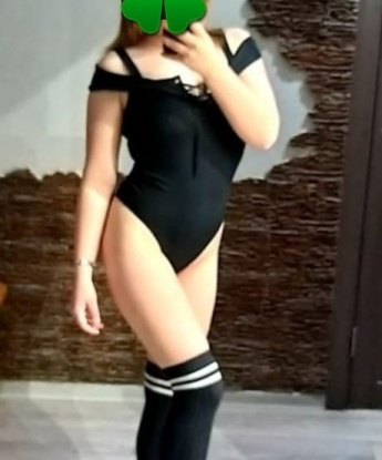 Сладкая и ненасытная красотка готова исполнить все твои фантазии. Приглашаю в гости для незабываемых встреч. Лучше позвони мне и мы окунемся в мир наслаждения вместе. 4668, 23 года